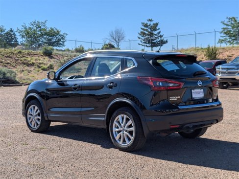 Used 2021 Nissan Rogue Sport SV image 9