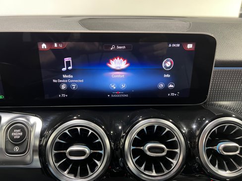 Used 2020 Mercedes-Benz GLB 250 4MATIC image 36