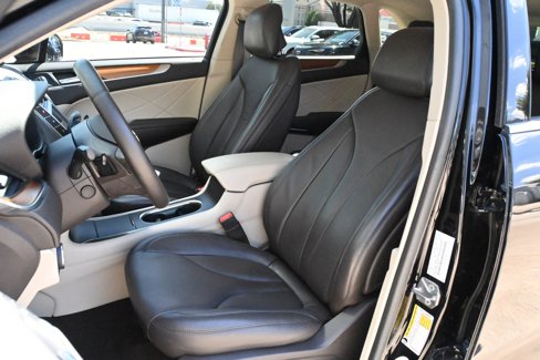 Used 2019 Lincoln MKC Select w/ Select Plus Package image 17