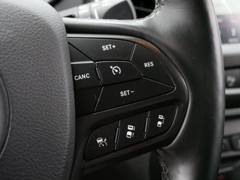 Used 2019 Jeep Cherokee Trailhawk image 25