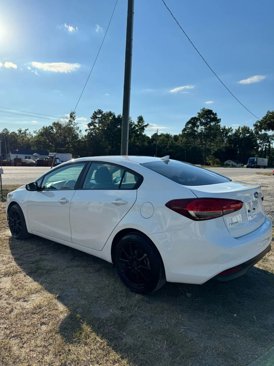 Used 2018 Kia Forte LX image 4