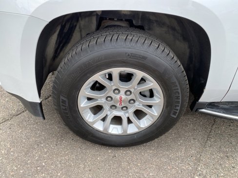 Used 2018 GMC Yukon SLE w/ Convenience Package image 11