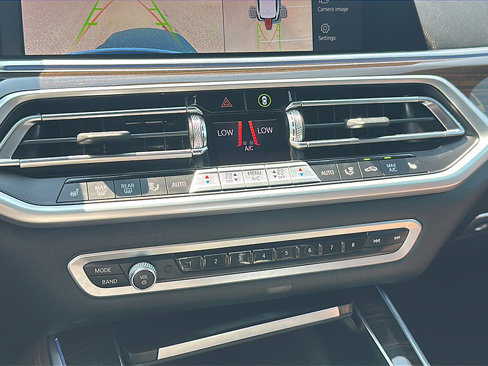 Used 2022 BMW X5 xDrive40i w/ Premium Package image 33