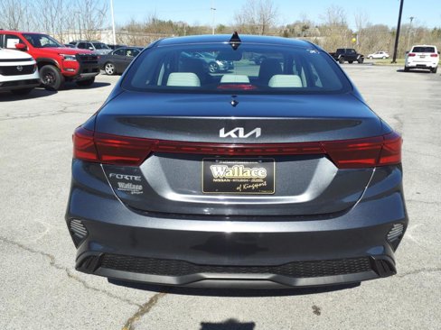 Used 2023 Kia Forte LXS image 17