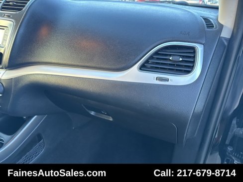 Used 2019 Dodge Journey SE image 89