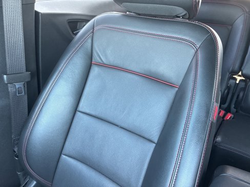 Used 2023 Chevrolet Equinox RS w/ RS Leather Package image 12
