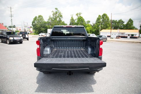 Used 2021 Chevrolet Silverado 1500 Custom image 5