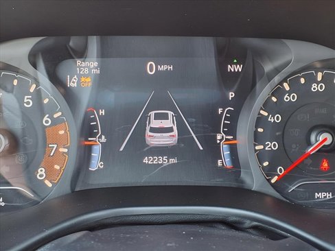Used 2023 Jeep Compass Latitude image 23