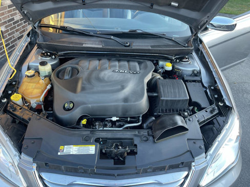 Used 2013 Chrysler 200 Limited image 15