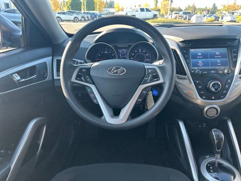 Used 2016 Hyundai Veloster image 6