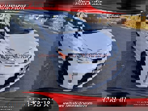 Used 2015 Toyota Prius Two image 1