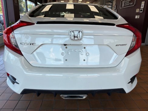 Used 2019 Honda Civic Sport image 9