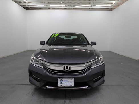 Used 2017 Honda Accord EX image 2
