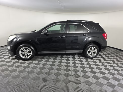 Used 2017 Chevrolet Equinox LT w/ Convenience Package image 2