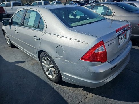 Used 2010 Ford Fusion SEL image 3