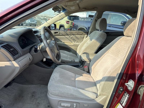 Used 2004 Toyota Camry LE image 14