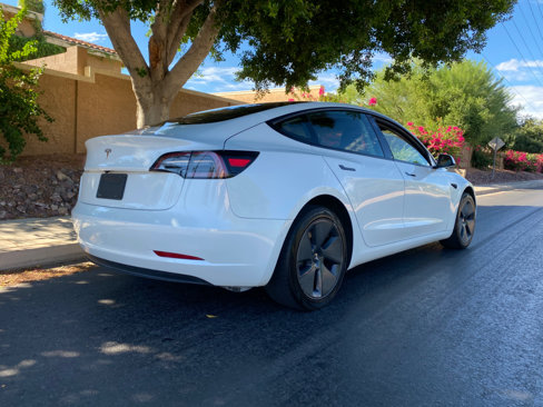 Used 2022 Tesla Model 3 image 3