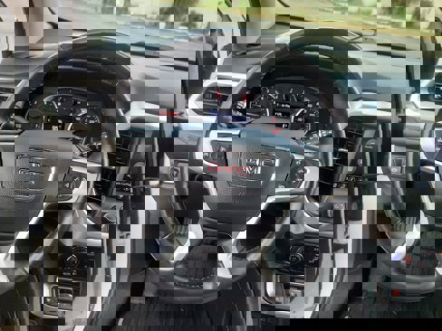 Used 2020 GMC Acadia SLE w/ Driver Convenience Package image 22