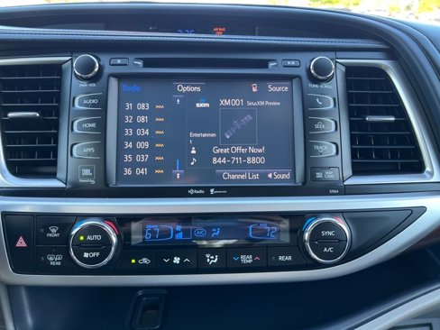 Used 2015 Toyota Highlander Limited image 22