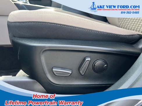 Used 2020 Ford Escape SE image 18