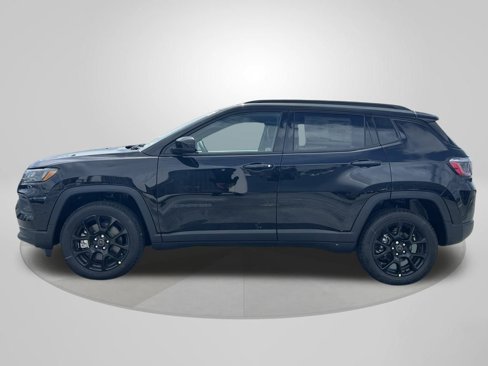 New 2025 Jeep Compass Latitude w/ Altitude Special Edition image 3