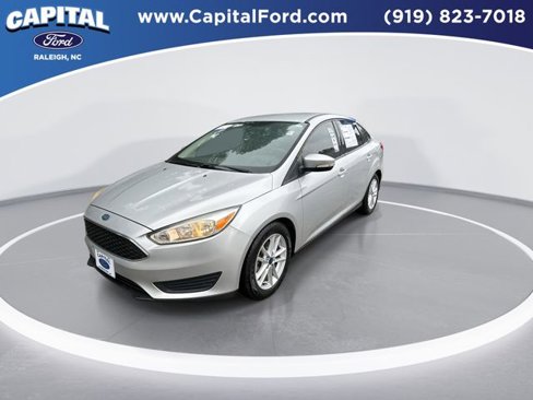 Certified 2017 Ford Focus SE image 4