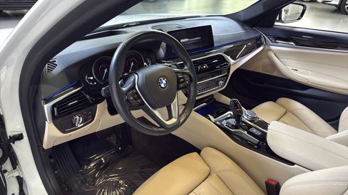 Used 2019 BMW 530e w/ Convenience Package image 12