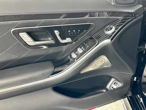 Used 2022 Mercedes-Benz S 580 4MATIC Sedan image 11