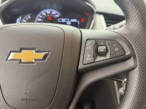 Used 2020 Chevrolet Trax LS w/ Tint and Cruise Package image 19