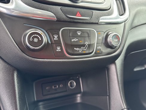 Used 2020 Chevrolet Equinox LT image 27