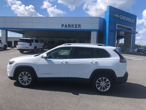 Used 2019 Jeep Cherokee Latitude w/ Popular Appearance Group image 2