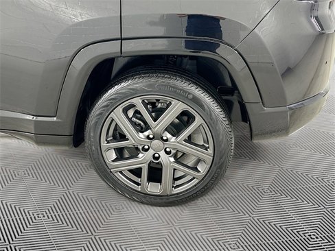 Certified 2024 Jeep Compass Limited w/ High Altitude Package image 29