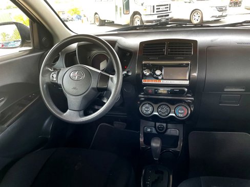 Used 2010 Scion xD image 13