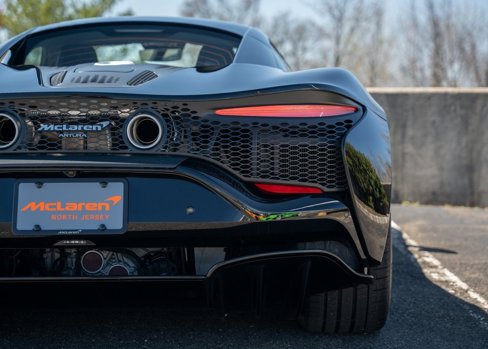 New 2025 McLaren Artura image 19
