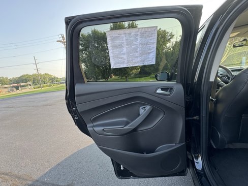Used 2018 Ford Escape SE w/ SE Sport Appearance Package image 33