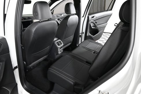 Certified 2021 Volkswagen Tiguan SE R-Line image 17
