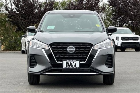 New 2025 Nissan Kicks Play S image 9