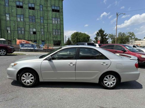 Used 2005 Toyota Camry image 4