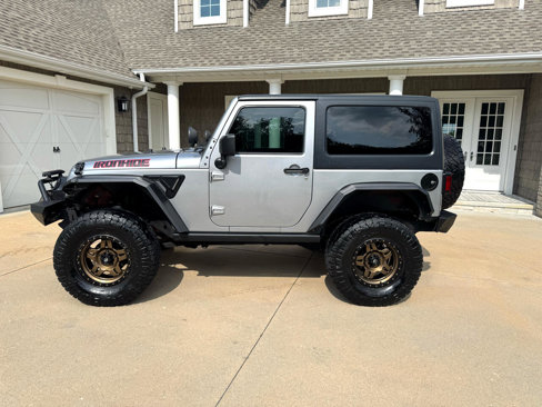Used 2015 Jeep Wrangler Sport image 3