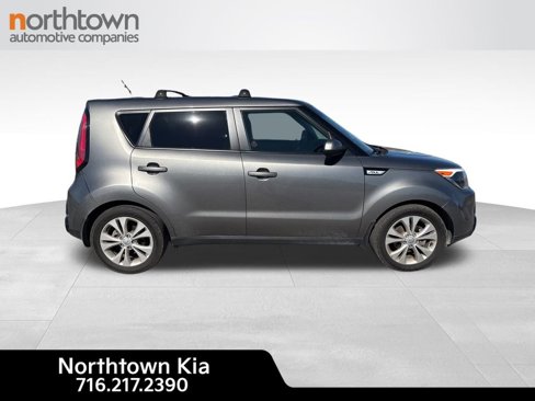 Used 2016 Kia Soul + image 2