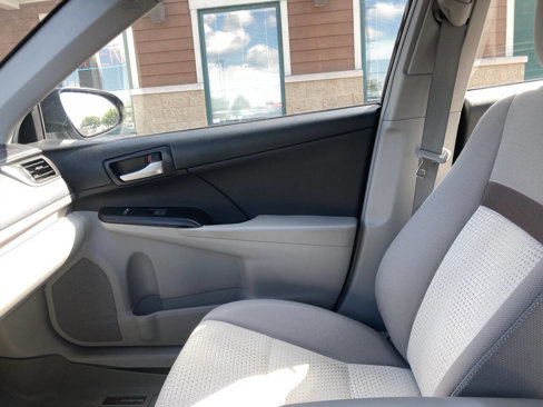 Used 2013 Toyota Camry LE image 16