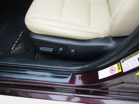 Used 2013 Toyota Avalon XLE Touring image 17
