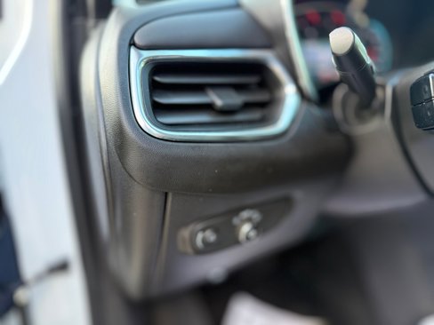 Used 2023 Chevrolet Equinox LT image 27
