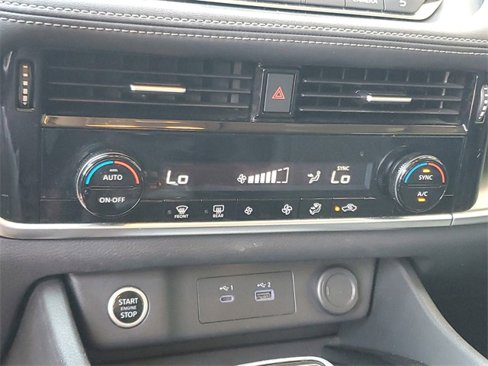 Certified 2022 Nissan Rogue SV image 14