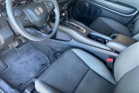 Used 2019 Honda HR-V LX image 14