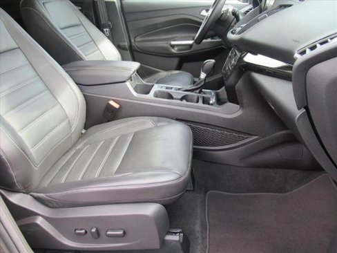 Used 2017 Ford Escape Titanium image 11
