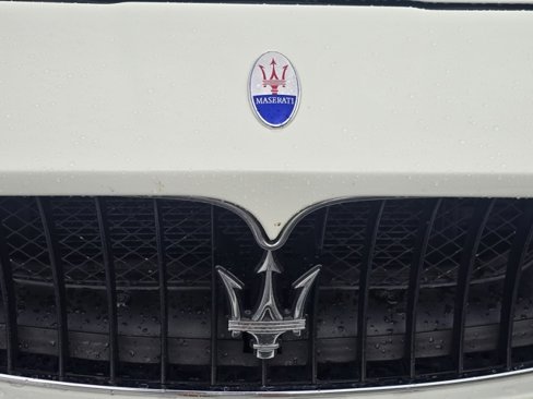 Used 2013 Maserati GranTurismo Sport image 5