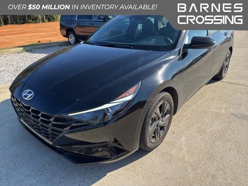 Used 2023 Hyundai Elantra SEL image 1