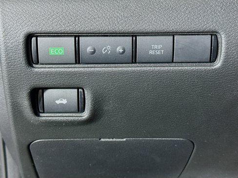 Used 2024 Nissan Sentra SV image 16
