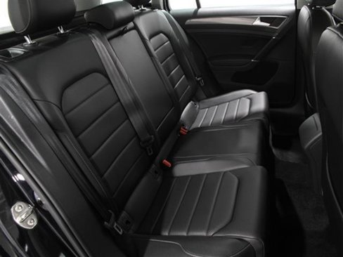 Used 2019 Volkswagen Golf Alltrack S image 17